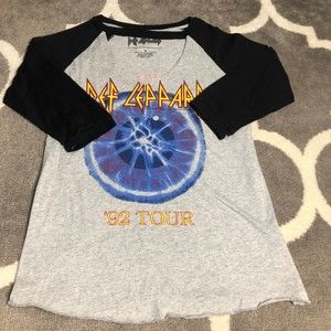 Def Leppard Tshirt Womens Medium Gray Black 80s Rock 1992 Tour Date Baseball